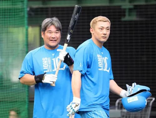 西武　おかわり（43）　　栗山（43）現役続行ｗｗｗｗｗｗ