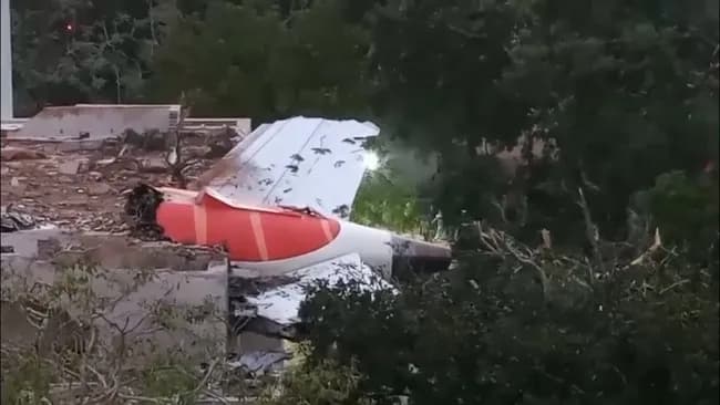 【悲報】インドで飛行機が墜落　242中241人が死亡