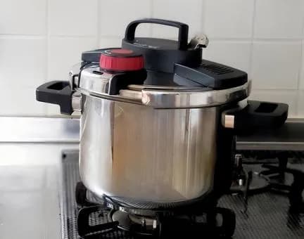 【急募】圧力鍋購入したんやが何作ればいい？とにかくめっちゃ煮込んでトロトロにしたいｗｗｗｗｗｗｗｗｗｗｗｗｗｗｗｗ