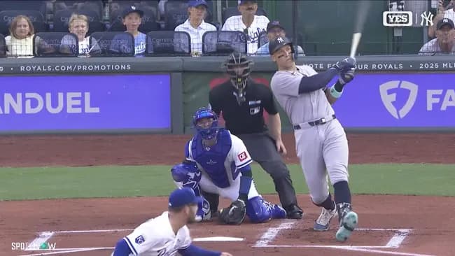 ジャッジ「今日俺は5打数2安打1本塁打だった。さて、打率どうなったかなw」