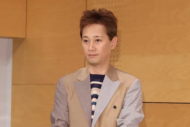 《中居正広に“変化”》変装をやめて素顔で外出　湘南エリアの高級マンションを購入したとの情報も、恋人と暮らす新たな拠点になる可能性