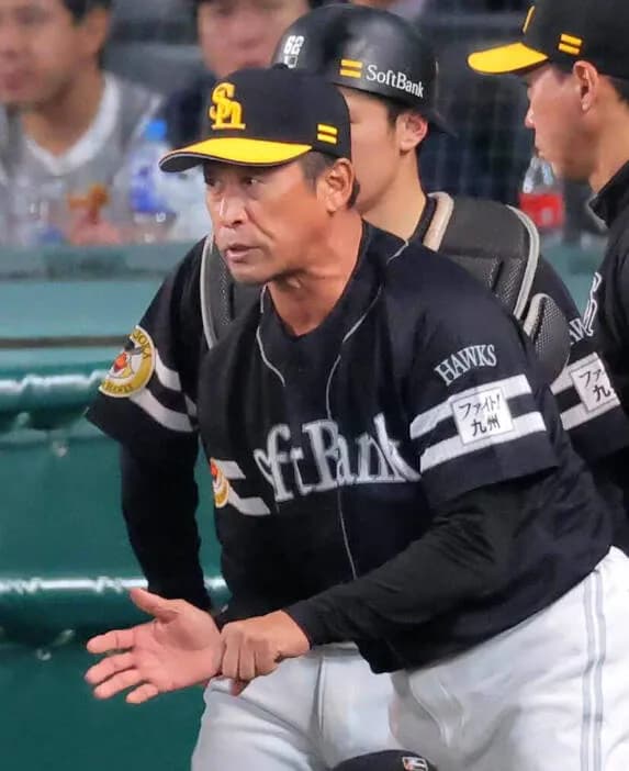 【ソフトバンク】村上隆行１軍打撃コーチが退団