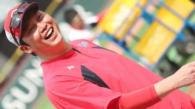 カープ新井監督が続投決定！逆襲の4年目へ決意新た「麦のように頑張っていきたい」