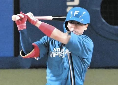 【日本ハム】新庄監督、「やっぱ1番が出ると全然違う」　サイクル迫る猛打賞の五十幡亮汰を激賞　5、6打席は一発指令