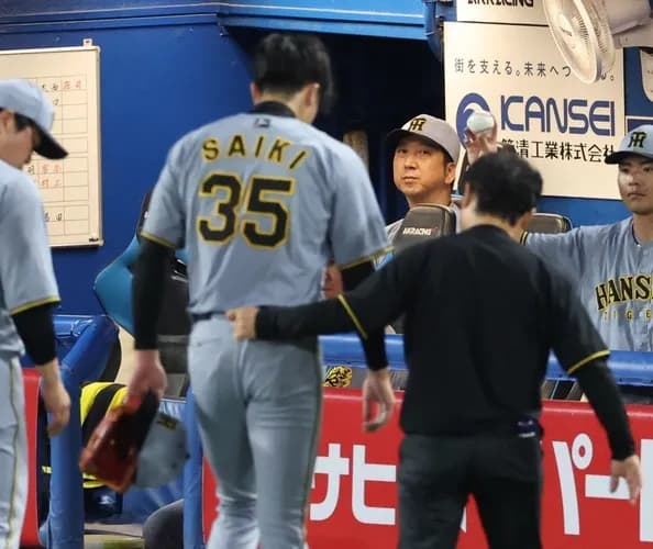 阪神が３連敗　才木浩人がアクシデント降板＆森下翔太も途中交代　初対戦の青柳に粘られ、ドリスが決勝ソロを被弾