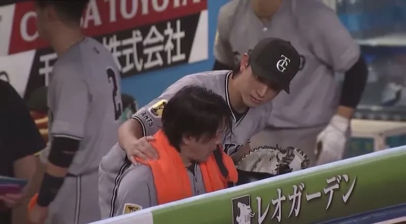 小林・泣く甲斐を慰める