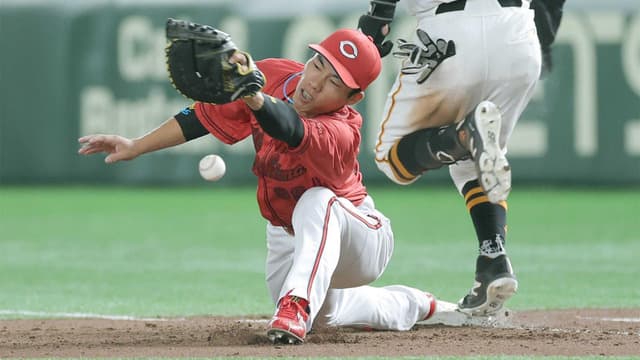 カープ二俣『守備コロ』でエラー増えてる問題。堂林ファースト守備固めなら巨人に勝ってた説