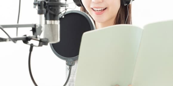 【テンプレ】声優「私、人見知りなんで…」→「本が友達です」←！？？ｗｗｗｗ