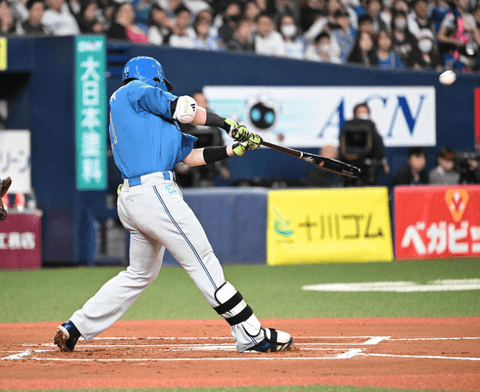 【日本ハム】清宮幸太郎が日本初「魚雷バット弾」　初使用でいきなり２安打３打点