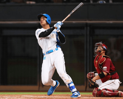 日本ハム・万波中正が圧巻の１試合２発　五回にこの日２本目の９号逆転満塁弾　エスコン興奮のるつぼ