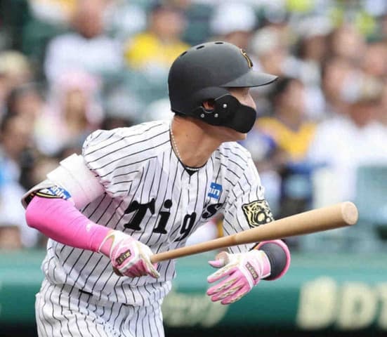 阪神　途中交代の小幡にアクシデントか「僕から言えることはない」　藤川監督「まだ本人と話せていない」