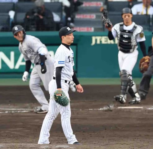 阪神　守護神・岩崎が決勝点許す　甲子園が悲鳴に包まれる　１７日・ヤクルト戦以来の失点　痛恨の逆転負け