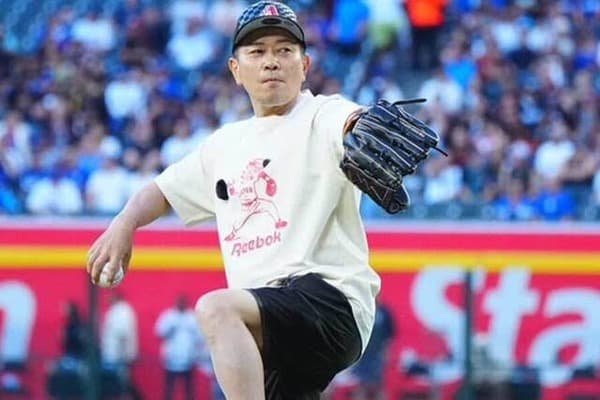宮迫博之さん、米大リーグ・ドジャース戦で始球式を務めるｗｗｗｗｗ