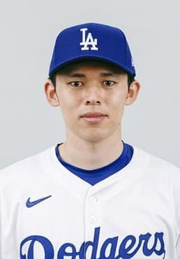 なぜ日本で異彩を放った佐々木朗希の“真っすぐ”は打たれるのか？ ド軍投手コーチが明かした「球速低下の理由」