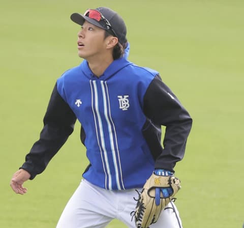 DeNA・度会隆輝　「3番」スタメンつかんだ裏に「指名外野手」の努力あり