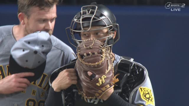 阪神、緊急昇格のビーズリーが痛恨のサインミスでサヨナラ負け