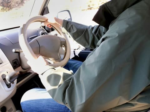 GWのサンデードライバーを見て思ったんやが運転って"いかにブレーキを踏まないか"やな