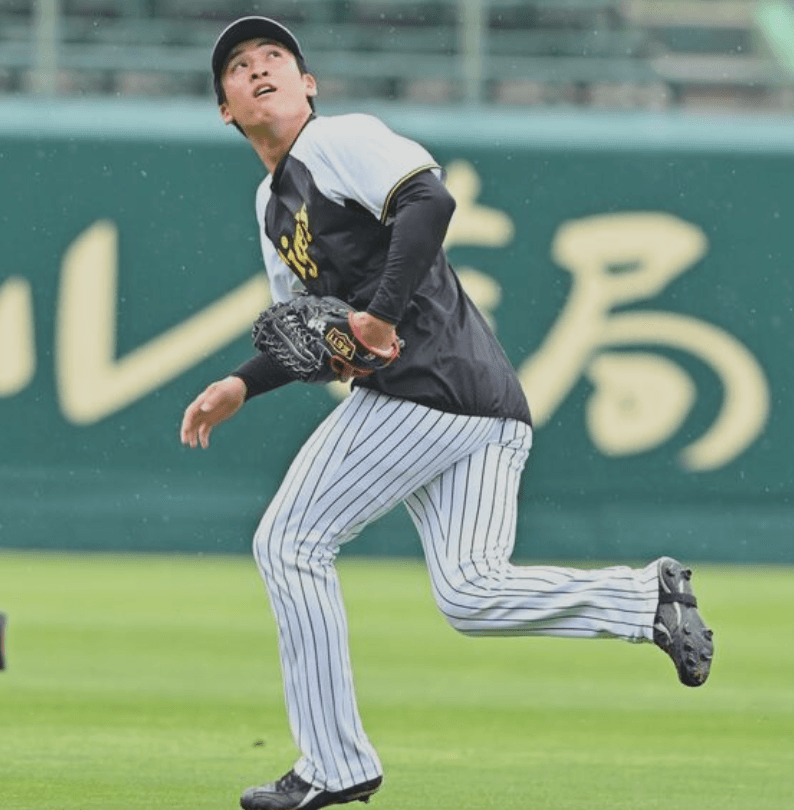 高寺、最短で昇格 レフト争いが激戦すぎるwwwwwww
