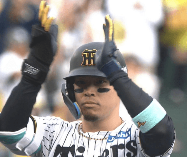 5月15日 佐藤輝明 登録抹消　←　今考えたらただのイジメやったな