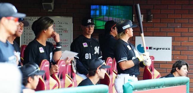 ロッテ吉井監督　新外国人右腕に完封食らって今季9度目の零敗「初めて見るピッチャーで…」