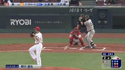 【広島対巨人7回戦】巨人・リチャード、移籍第一打席は挨拶代わりの空振り三振