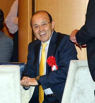 阪神・岡田彰布顧問が退院　重病説否定「おー、あれな。見た見た。大丈夫やけどなあ」　27日の阪神－巨人戦で解説復帰