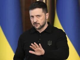 ゼレンスキー氏、クリミアの奪回不可能と認める－トランプ氏に配慮か