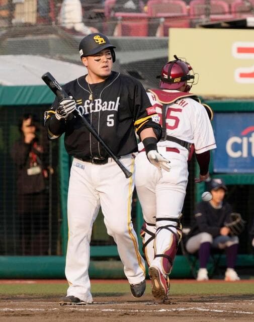 西武5位浮上　ソフトバンク最下位転落