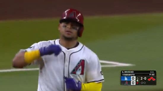 山本由伸、満塁ホームランを浴びる 防御率が破壊される.....