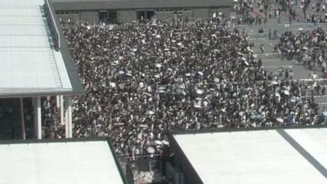 【万博】開幕13日目の来場者は10万7000人　GW初日のゲート前には長蛇の列