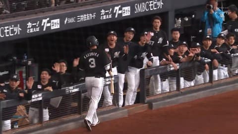 角中「進塁打を打とうとしていたので、自分の中ではミスショット」今季第1号ホームラン