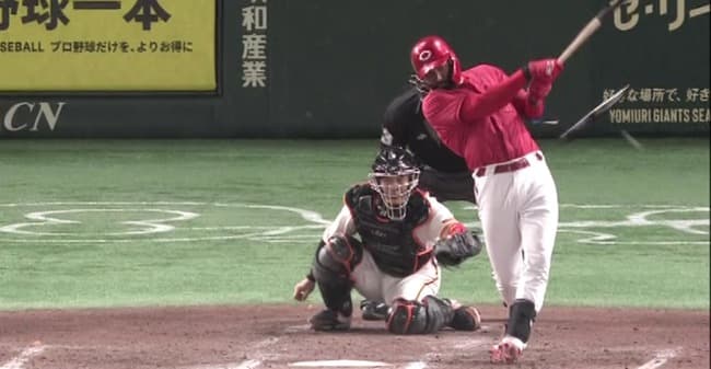 広島ファビアン、今日だけで4本のバットを折る