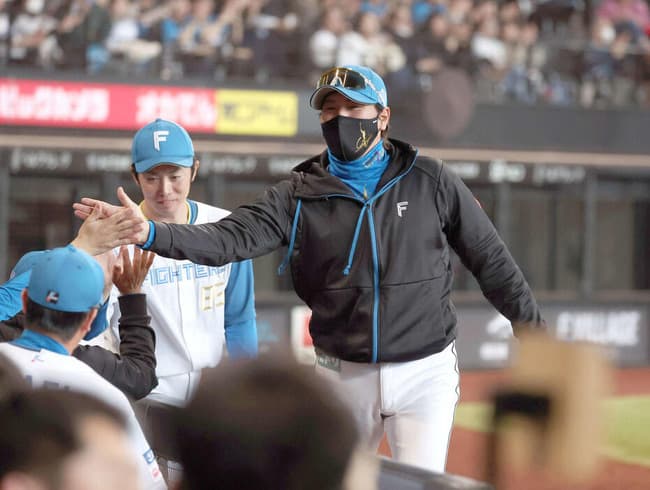 新庄剛志、日本ハムファイターズをたった3年で強豪チームに変貌させる