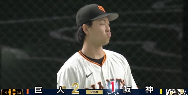 【悲報】巨人・山﨑伊織の連続無失点、まさかのエラーで終わる…