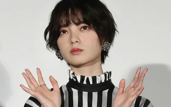 【衝撃】平手友梨奈さん、ライブチケット「0円」で開催 →終了後に『満足度』で値段決めてくれ方式wwwwwww