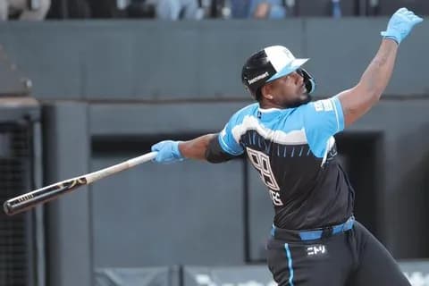 【日本ハム】レイエスが試合またぎの2打席連発「カンペキ。あと1本打ちます」…今季初先発・達孝太を援護