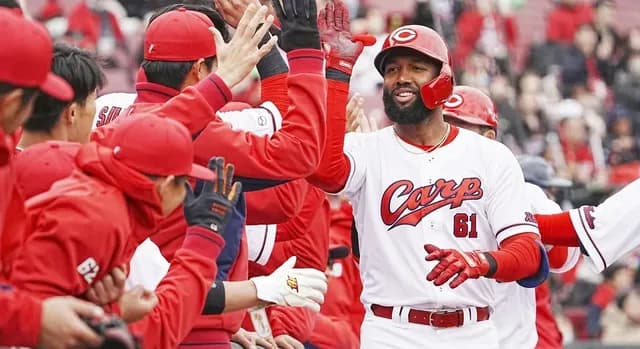 【朗報】カープファビアン、打率.331で12球団トップwwyw