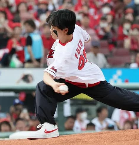 鈴木福の投球フォームがヤバすぎる(想像の1.5倍ヤバい)