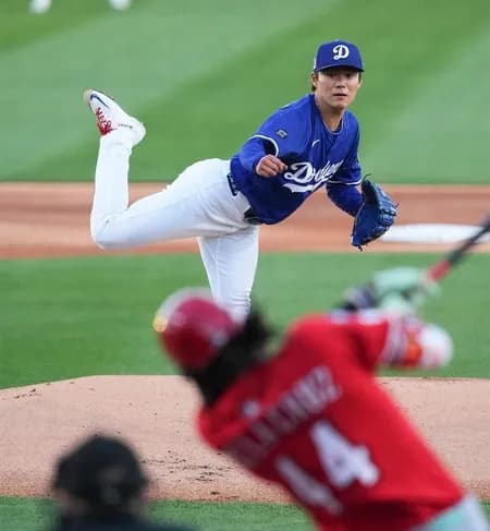 山本由伸「朗希がなんかブツブツ言ってんなと思ったら、結婚報告だったっていう 笑 」