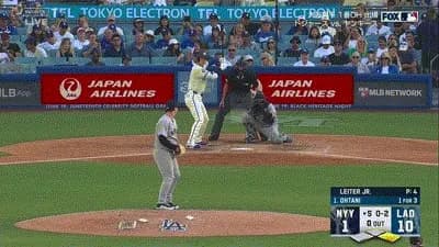 大谷翔平、第四打席でマルチ安打となるライト前ヒット!!!!!!!!