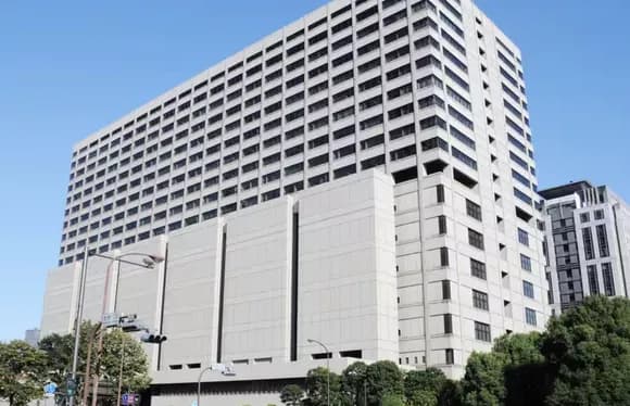 【悲報】「違うの!“私の中の別の私”がチェーンソーで彼の首を切ろうとしただけなの!」→女に有罪判決・・・・