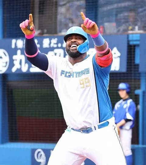 プロ野球で令和通算8000号のメモリアルアーチ! 日本ハム・レイエスの今季12号ソロで節目に到達