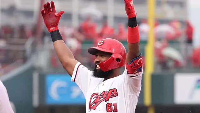 カープファビアン『首位打者&セ唯一の3割打者』←打ったあと動きが止まる以外は弱点なし