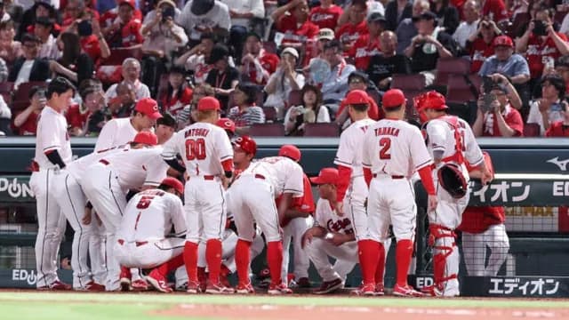 カープ大盛ノーノー阻止打&2安打!玉村6回2失点!中崎-島内-岡本0封リレーも打線が大盛以外完全に沈黙し完封負け【広島0-2SB/試合結果】