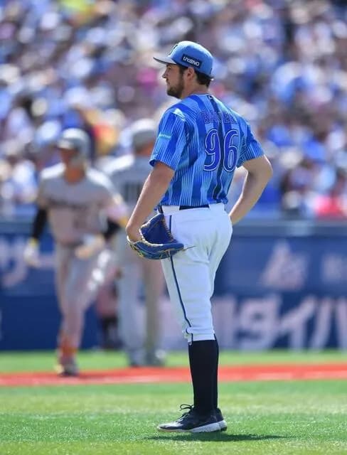 バウアー、2回途中KO