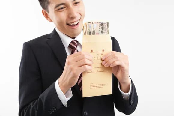 【画像】ワイ(36歳独身微ワキガ清潔感あり)の夏ボーナスwwwwwwww