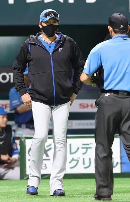 約2カ月ぶり首位陥落の日本ハム・新庄監督「明日から開幕戦ですね」混戦歓迎「面白いでしょ?」もチームに自信「突き放されることはない」