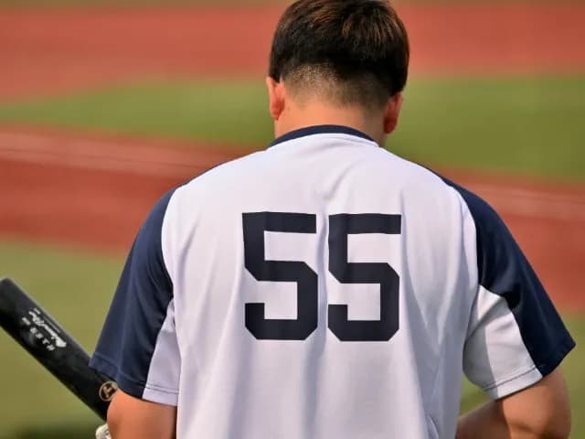 MLBスカウト「ヤクルト村上は打撃だけならぎりぎりレギュラークラス。岡本のほうが評価高い」