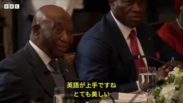 トランプさん「へー、アフリカ人って言葉喋れるんやね、どこで習ったん?」