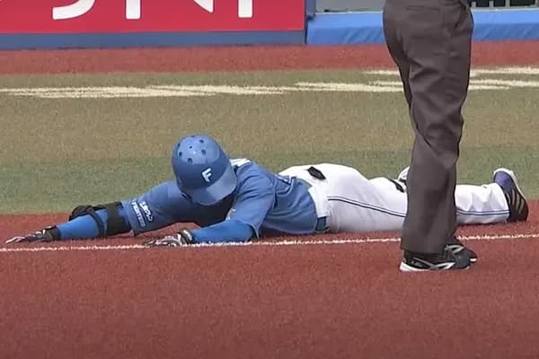 結局ヘッドスライディングってやった方が速いの?駆け抜けた方が速いの?